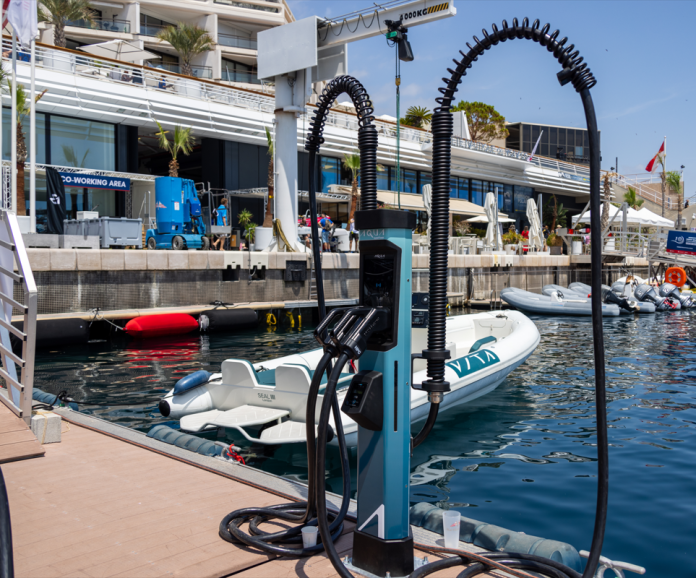 Aqua superPower's Aqua high-power marine charging system