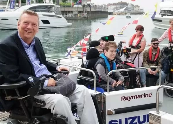 Geoff Holt is to circumnavigate Britain in a Whetwheels boat