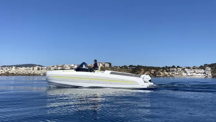 The Zephyr 800 Eco has been designed for low resistance and maximum efficiency. Photo credit Zephyr Boats