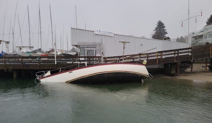 The Canadian Coastguard has fined the owners of an wrecked yacht