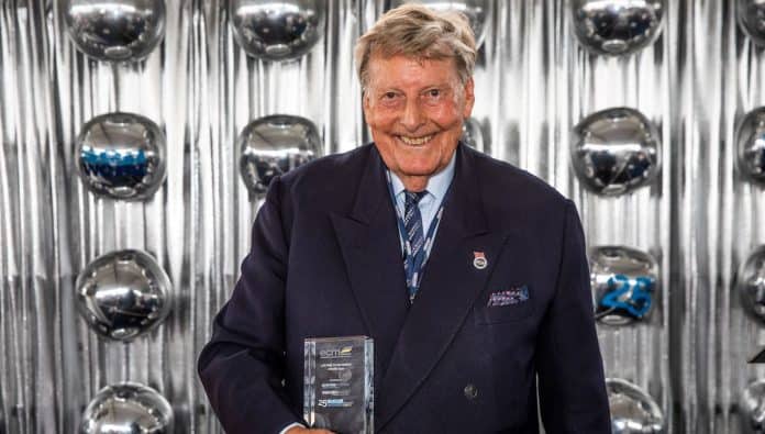 Robert Glen has received a Lifetime Achievement Award