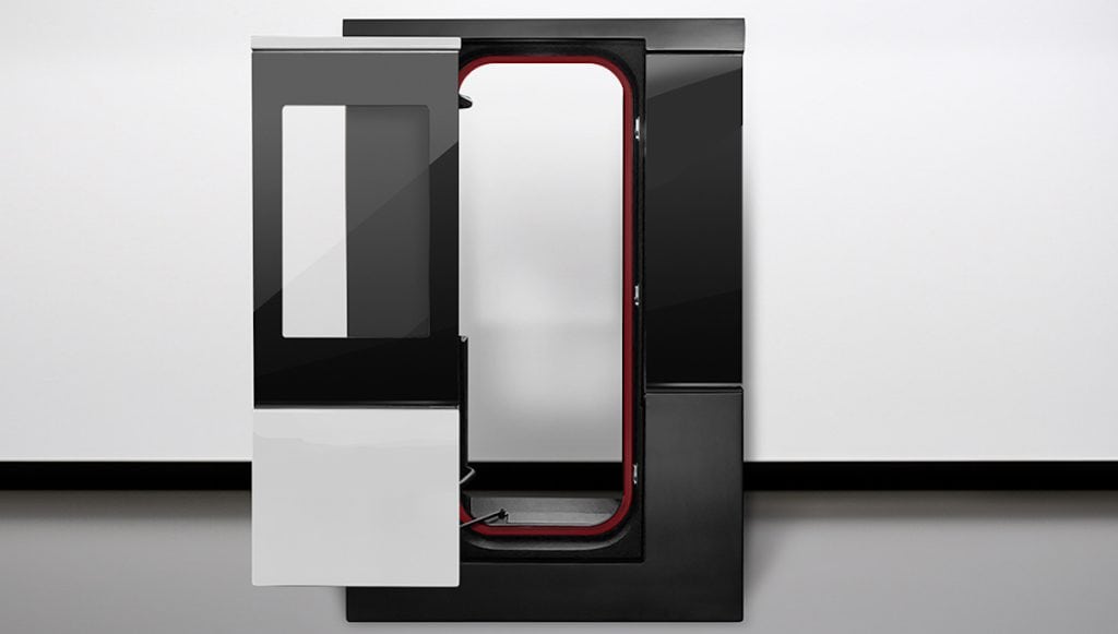 Nemo's new airlock door is designed for side-access openings