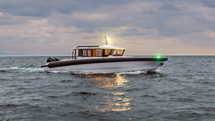 First Expedition Series model from Technohull
