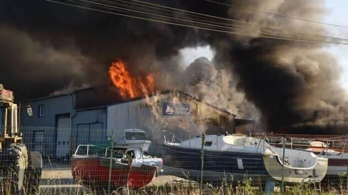Fire destroys French shipyard