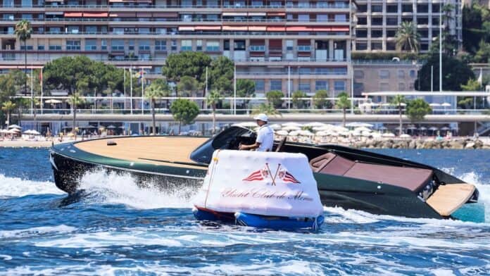 Electric sports boat sets speed record