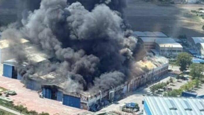 Fire engulfs Carbon Line shipyard
