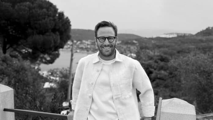 New Northrop & Johnson yacht broker