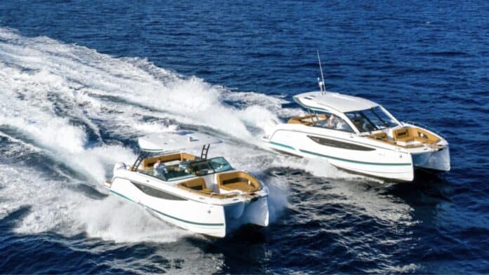 Jeanneau takes on Four Winns TH powercats range