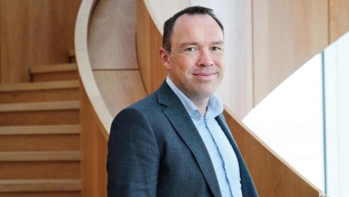 Hempel's president and CEO to step down