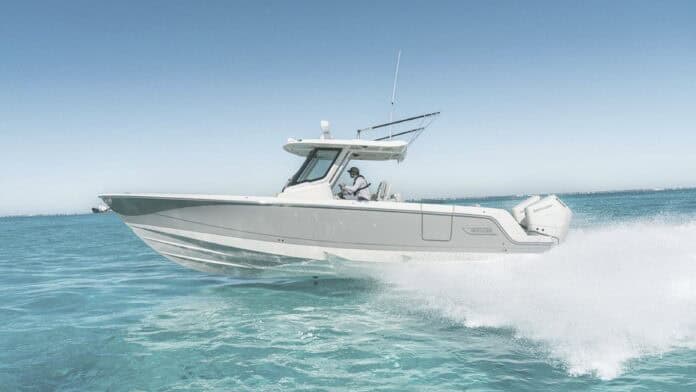 New Boston Whaler 330 Outrage and 290 Outrage