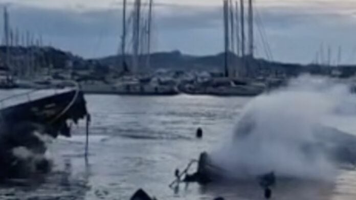 Seven yachts destroyed in Turkish marina fire