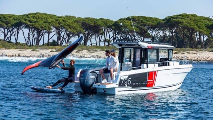 Hunyvers boat revenue climbs 47%
