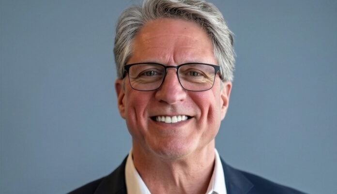 Dave Marlow receives lifetime achievement award