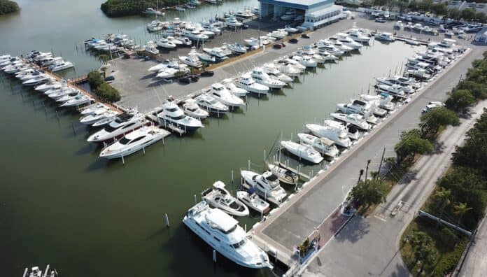 MarineMax prepares for sale