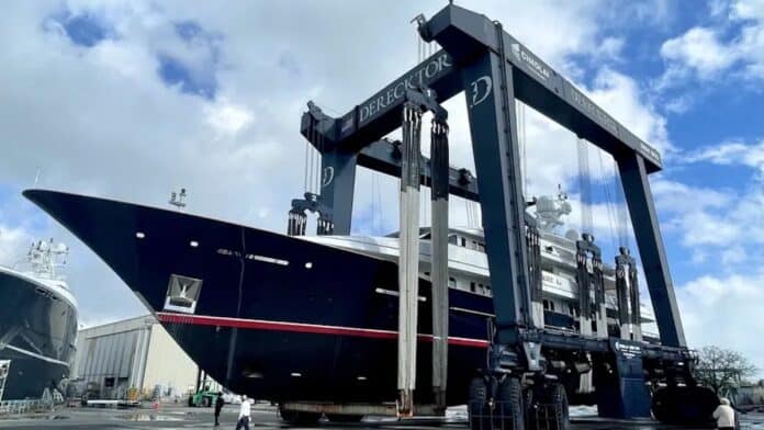 Derecktor Shipyards partners with Teakdecking Systems