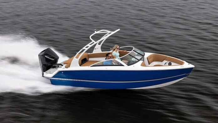 Beneteau to sell Four Winns, Glastron and Scarab Jet