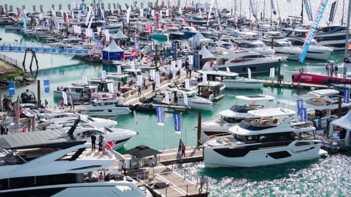 Southampton show adopts eight-day format