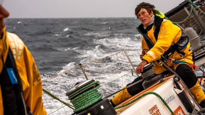Marlow signs four-year Clipper deal